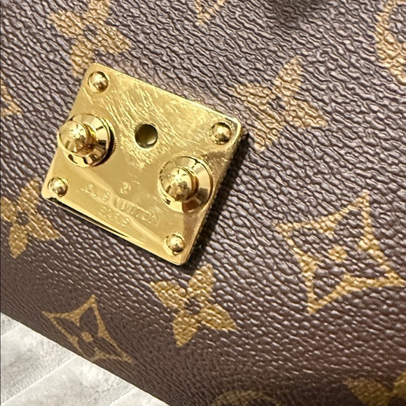 Louis Vuitton Pochette Métis Reverse Monogram - Picture 7 of 16